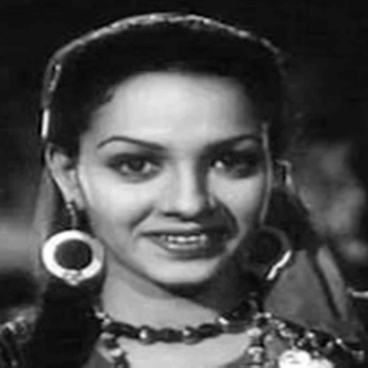 बॉलीवुड की 'कैबरे क्वीन'