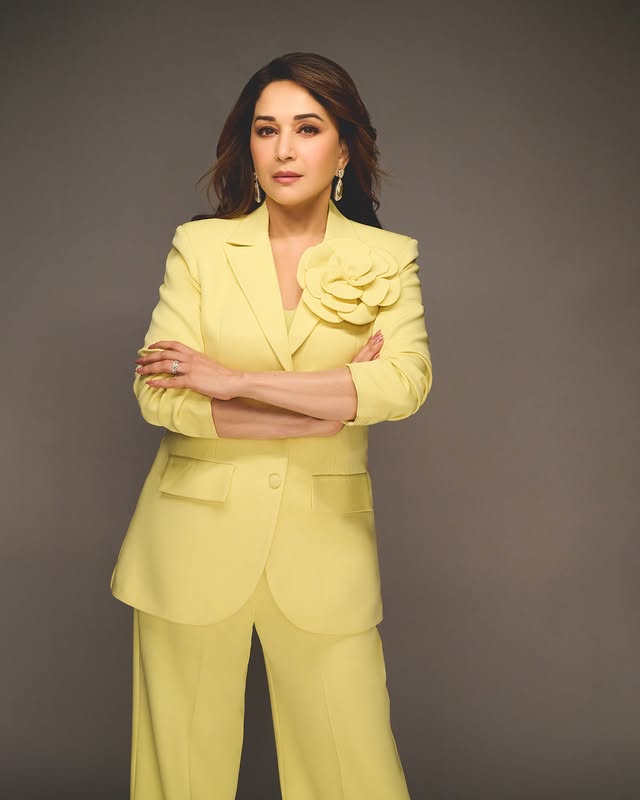 madhuri-dixit-lemon-yellow-blazer-set-fashion