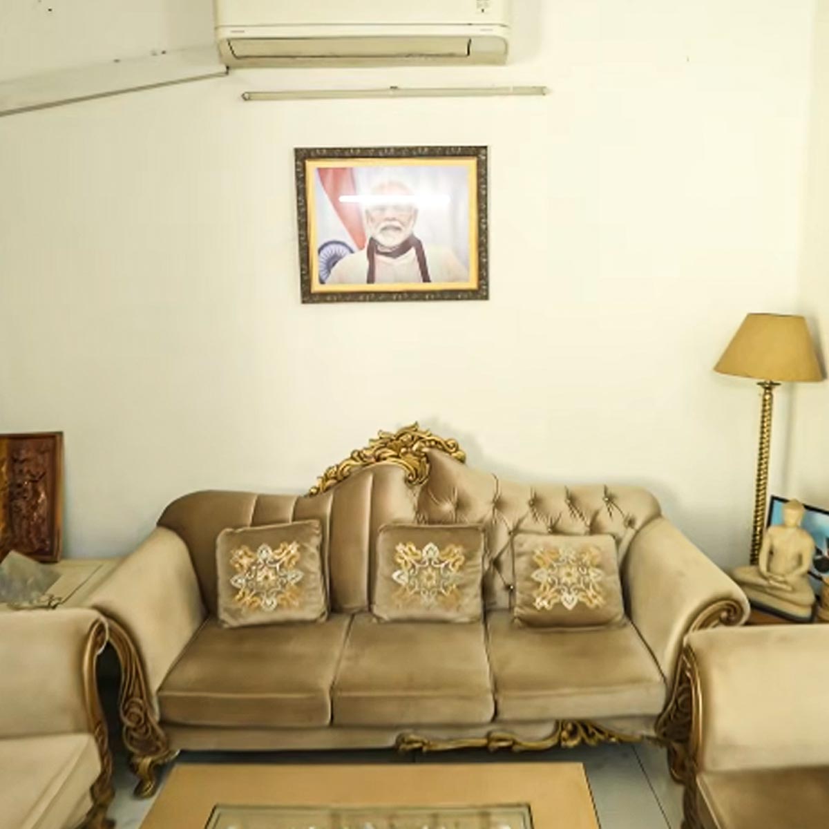 मनोज तिवारी हाउस