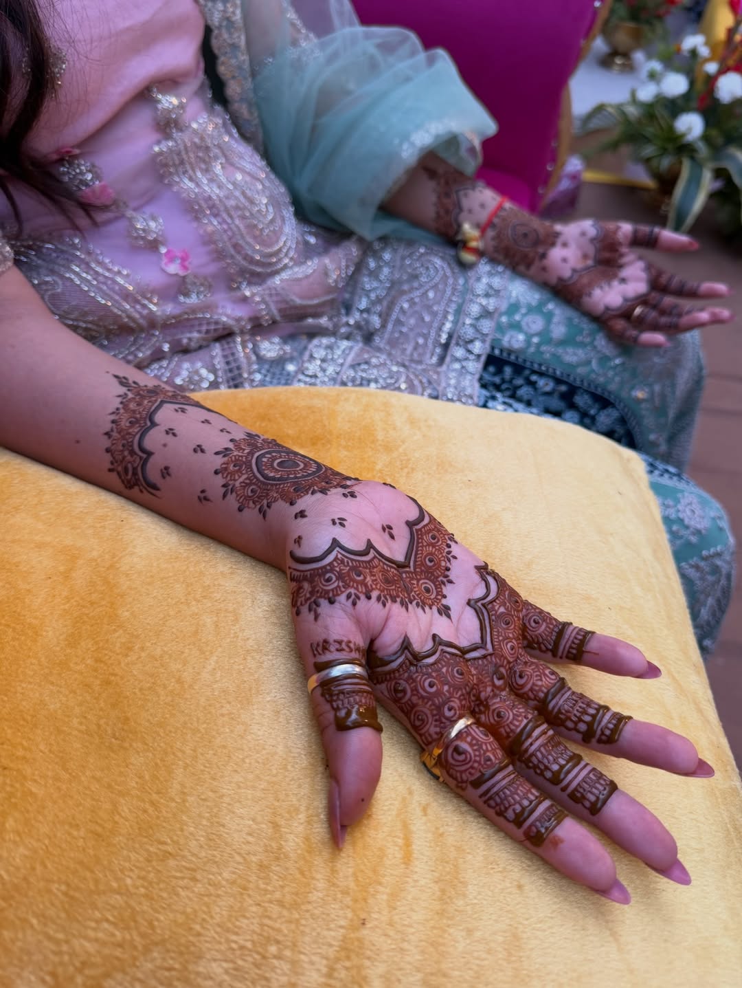 ips-anshika-verma-mehendi-ceremony-photos-viral
