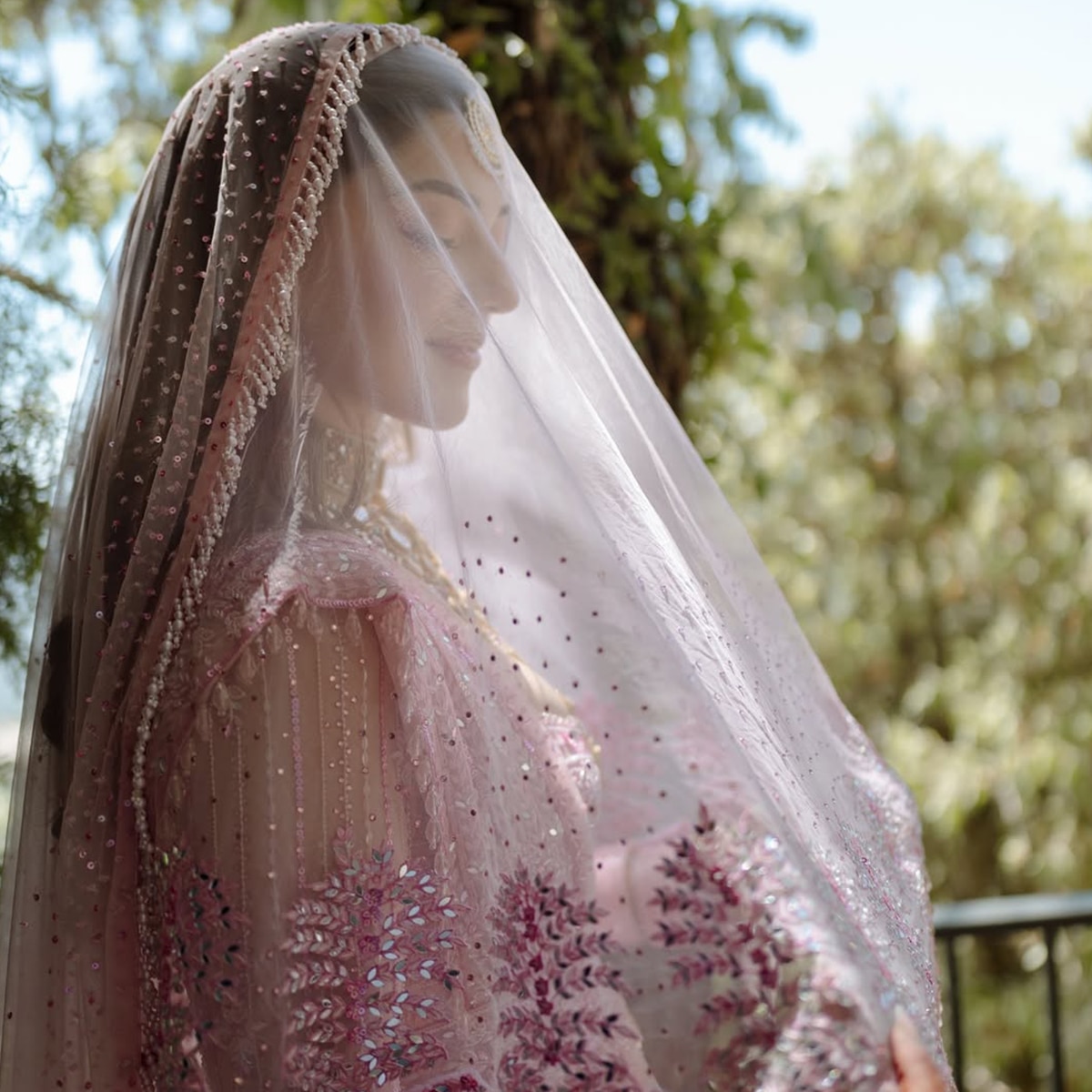 एक्ट्रेस मेहरीन पीरजादा ने रचाई शादी 