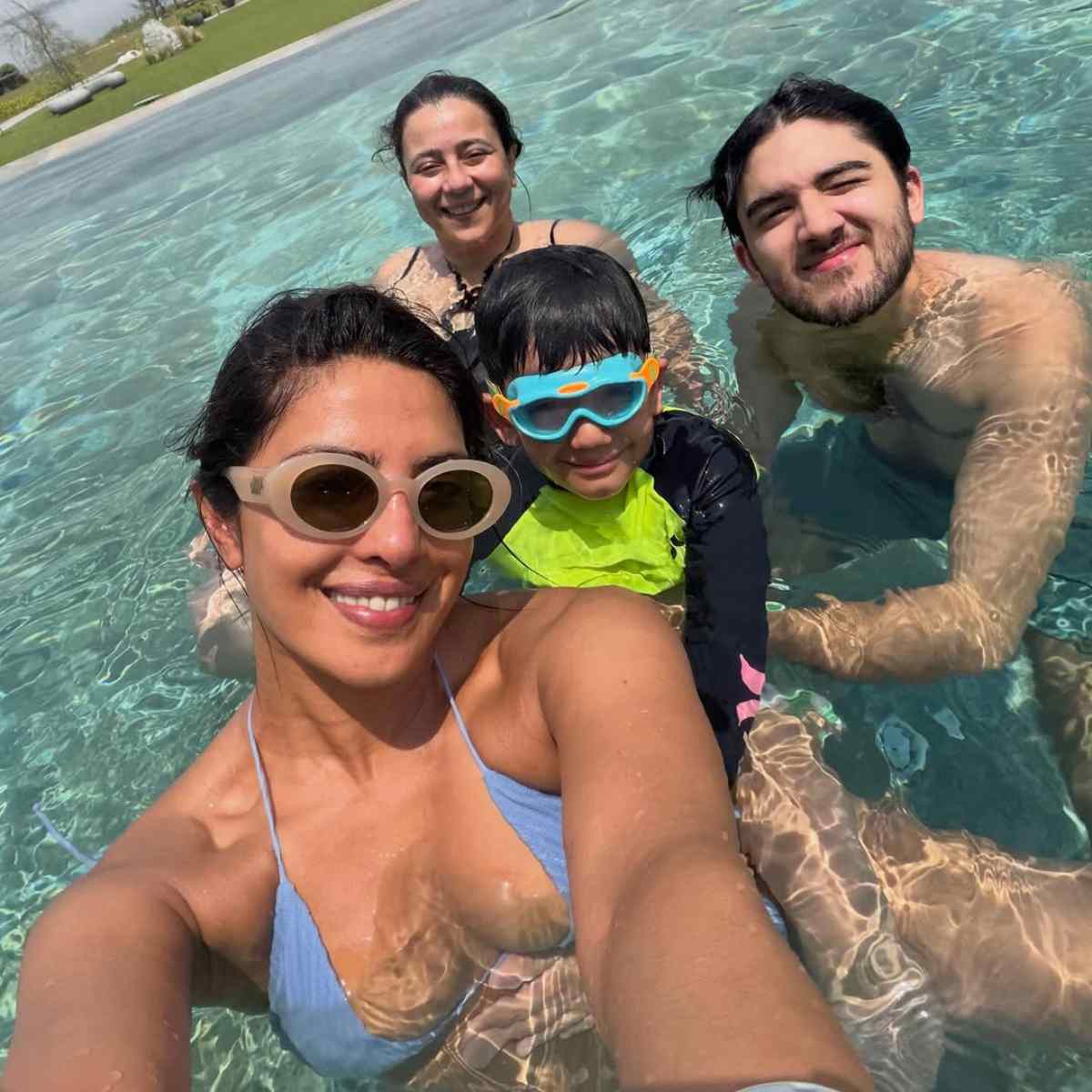 Priyanka Chopra Photos