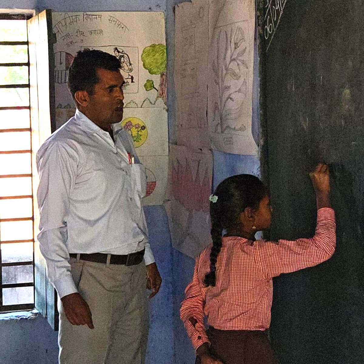 हरदोई का सनफरा स्कूल बना मिसाल (Photo:aajtak.in)