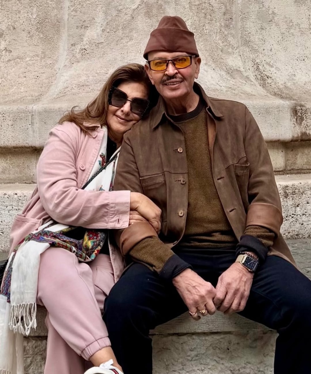 ऋतिक रोशन के पेरेंट्स की शादी को 55 साल पूरे