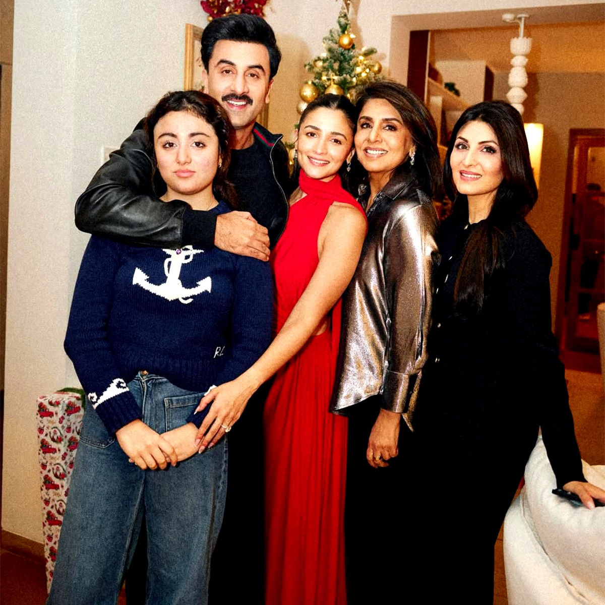 45 की उम्र में ग्रैंड डेब्यू करेंगी रिद्धिमा कपूर 