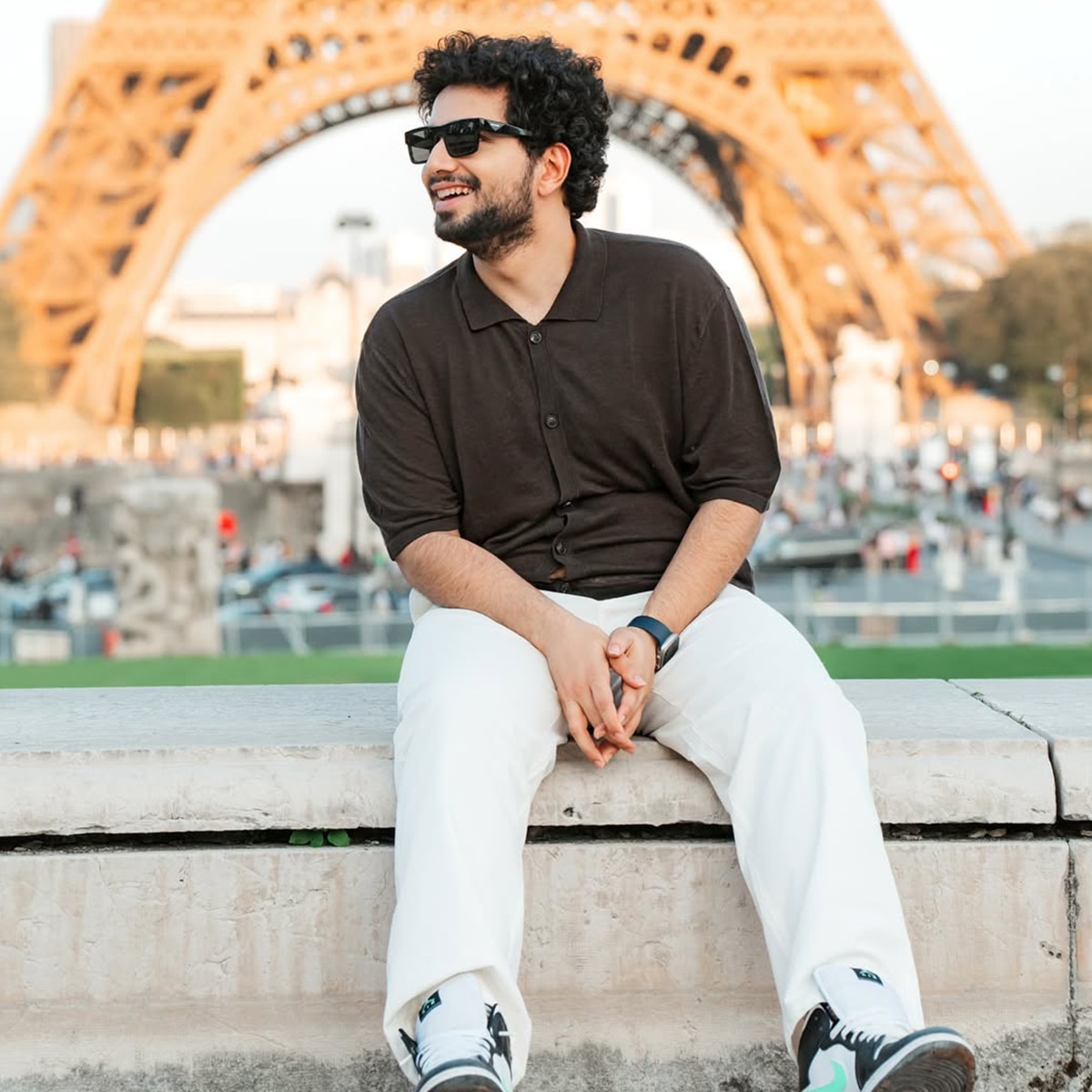 करोड़ों में कमाई करते हैं समय रैना