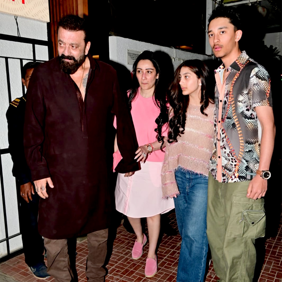 संजय दत्त के जुड़वां बच्चों ने लूटी महफिल