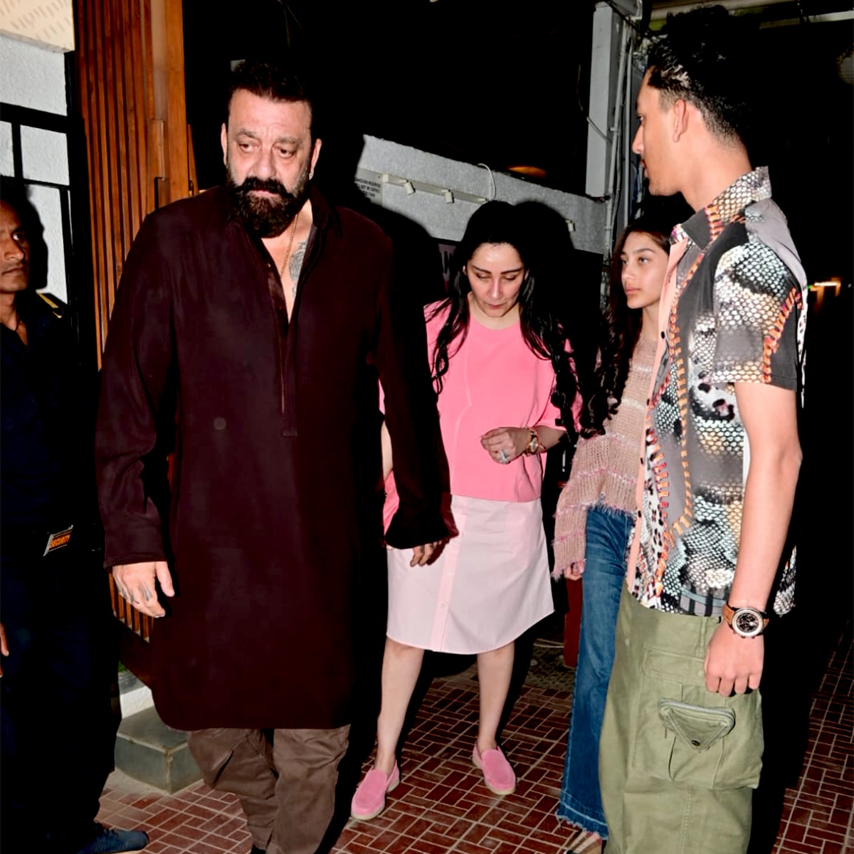 संजय दत्त के जुड़वां बच्चों ने लूटी महफिल