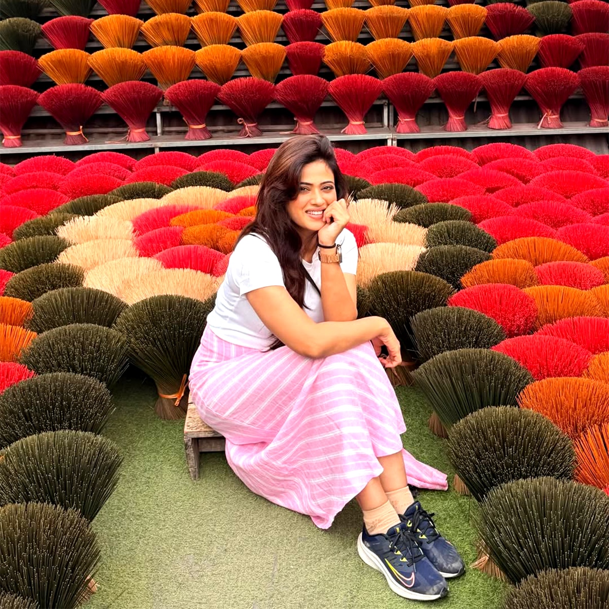 बोल्ड लुक में छाईं श्वेता तिवारी