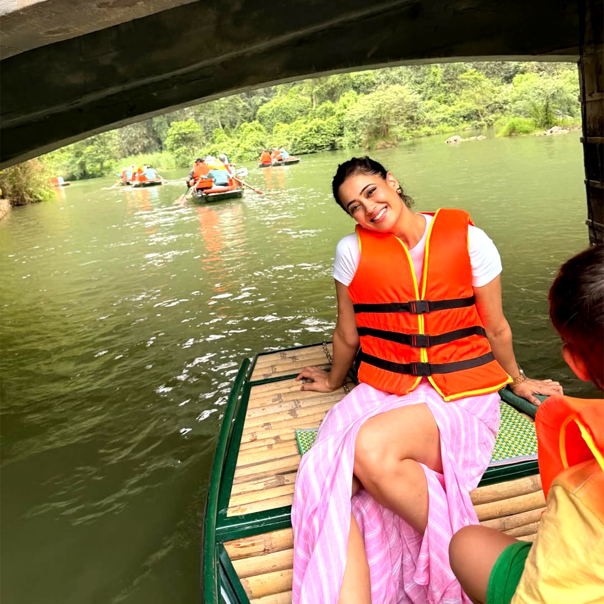 बोल्ड लुक में छाईं श्वेता तिवारी