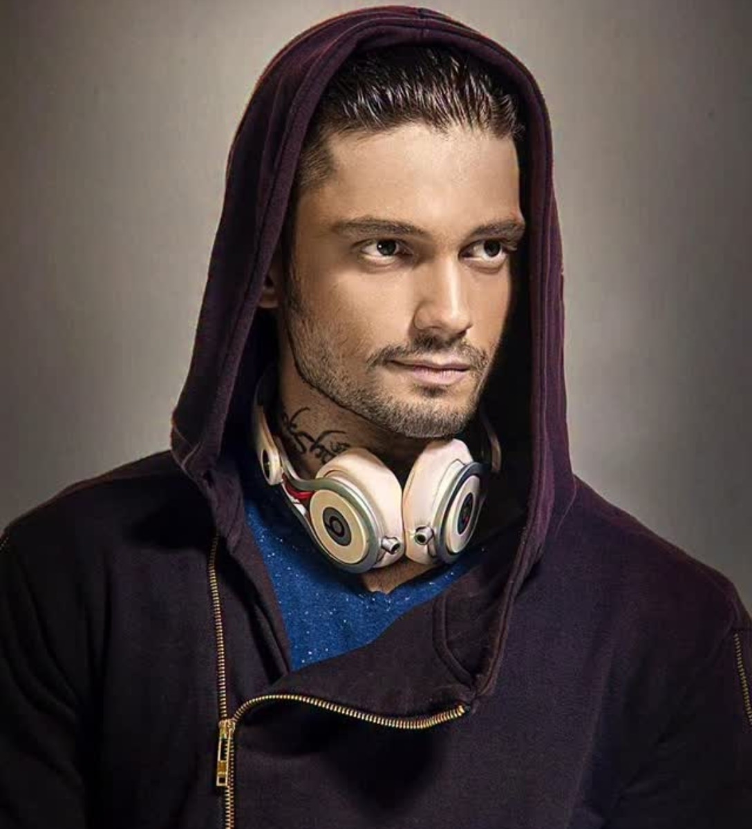 मां को मारते थे सिद्धार्थ के गैंगस्टर पिता