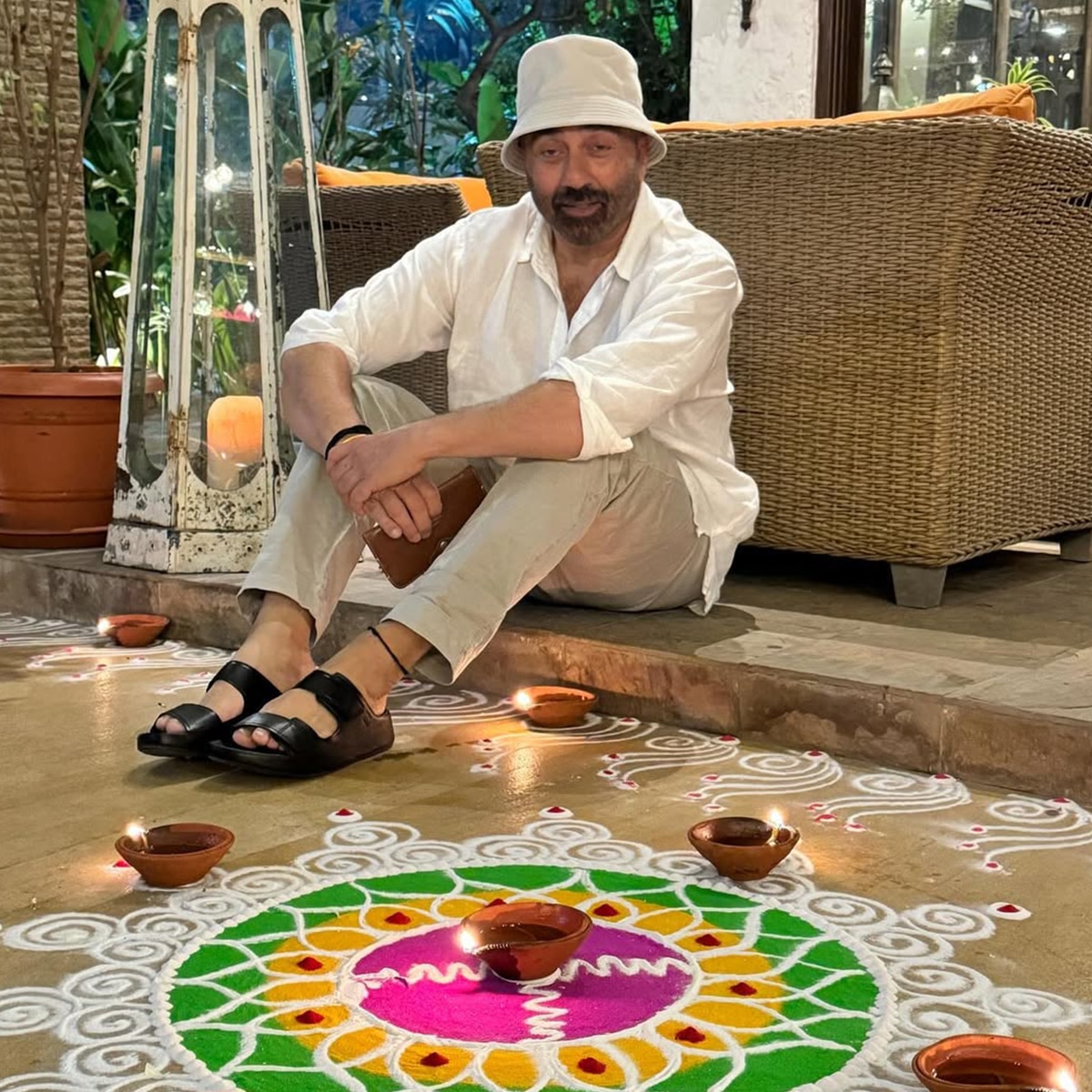 करोड़ों के मालिक हैं सनी देओल