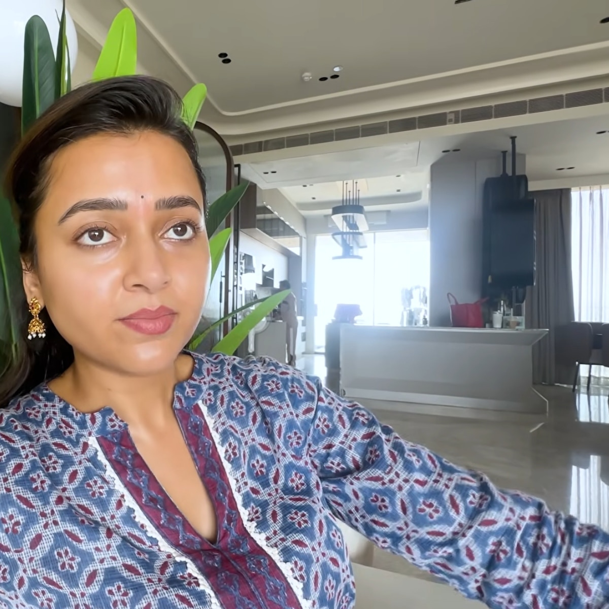 राज महल से कम नहीं तेजस्वी प्रकाश का घर