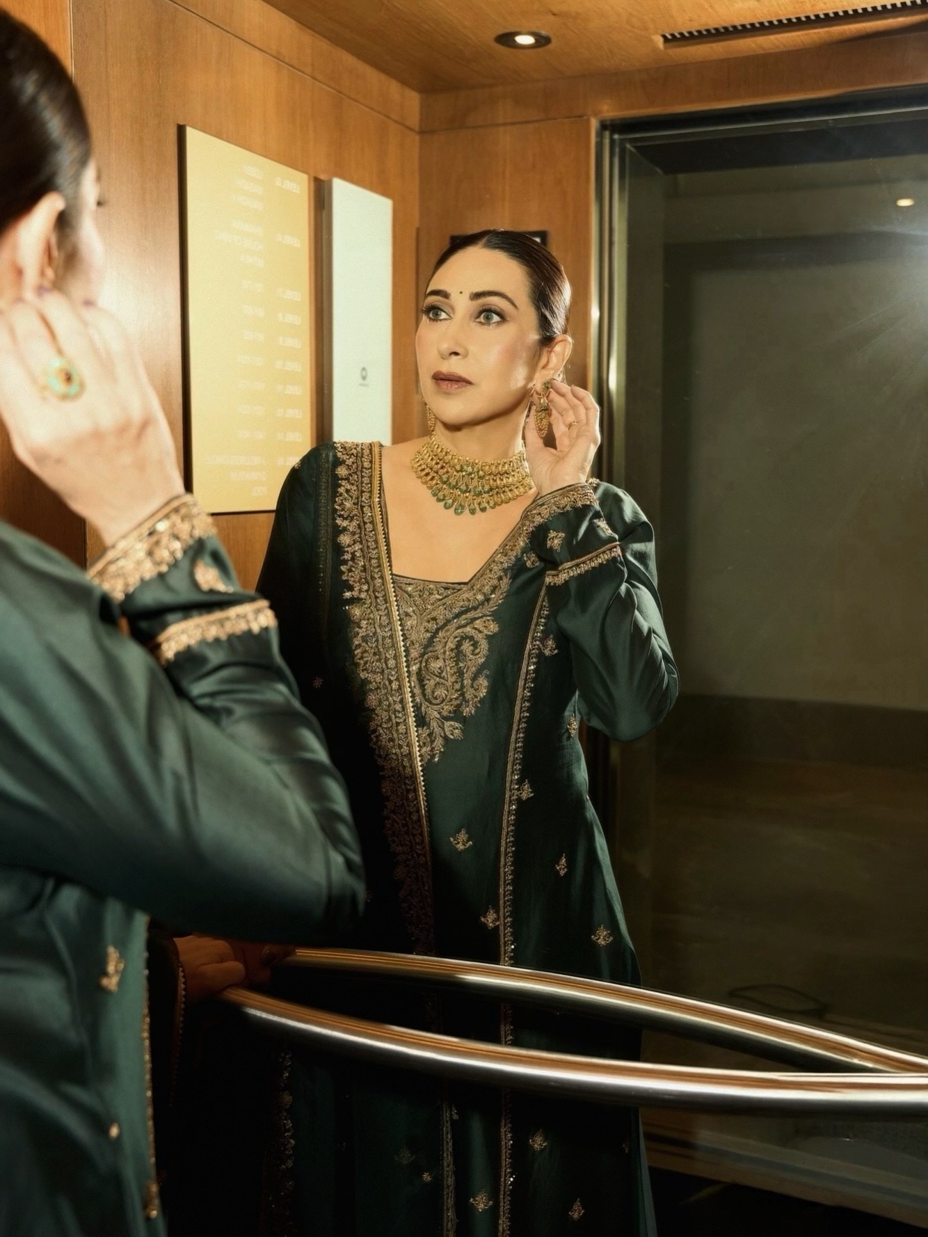 Karisma Kapoor earrings