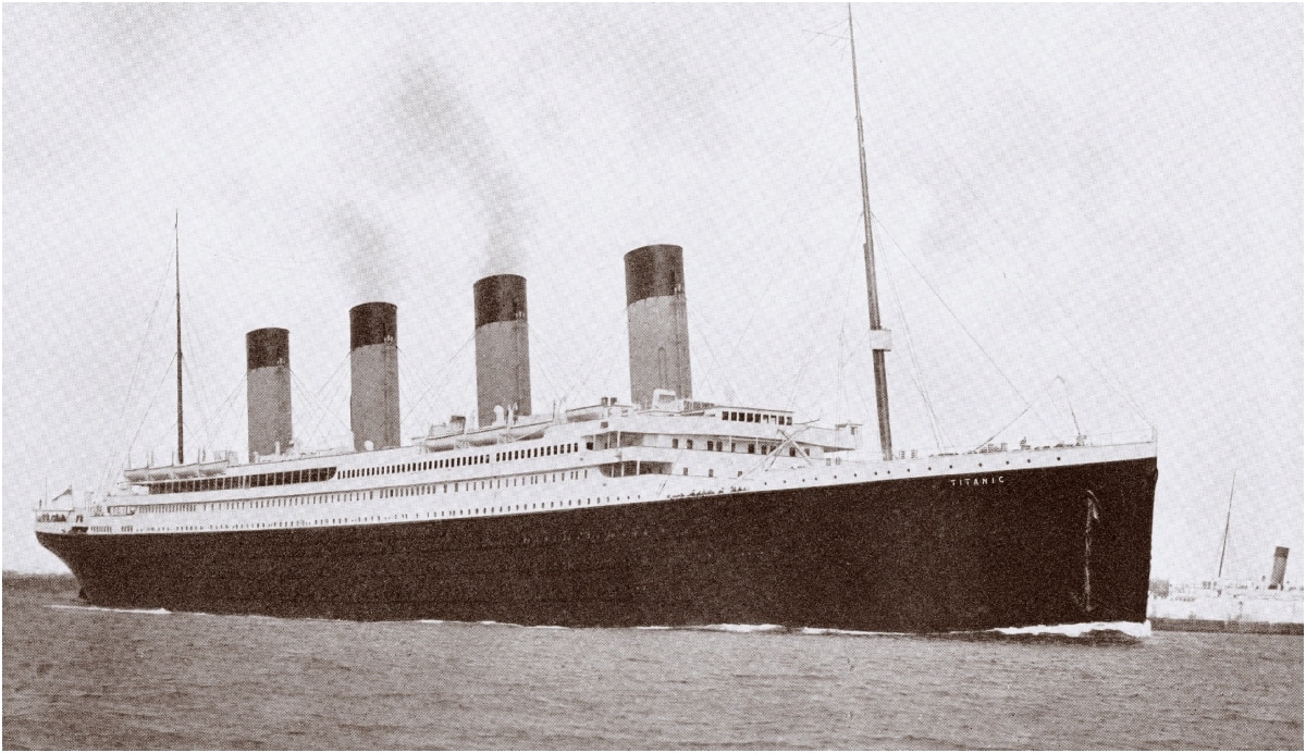 Titanic sinking April 15 1912
