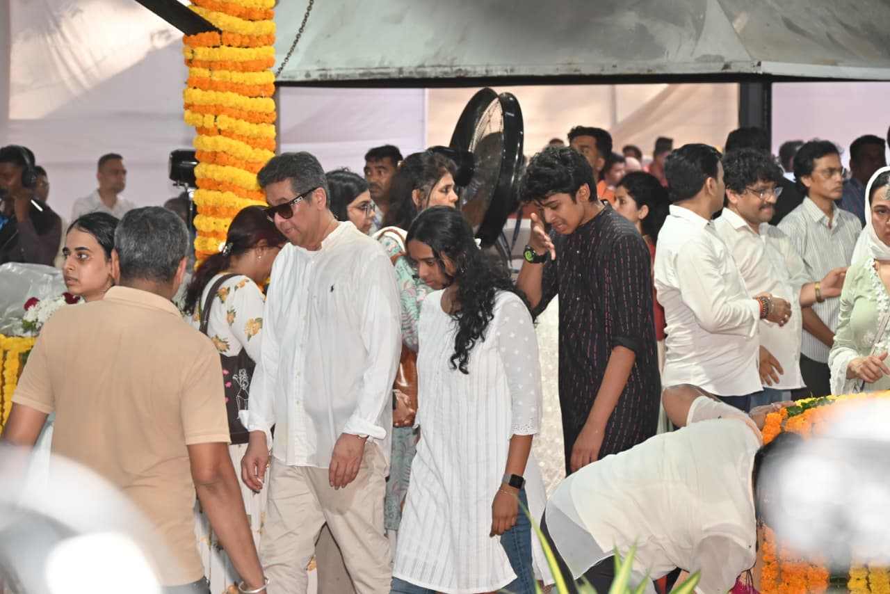Asha Bhosle Funeral