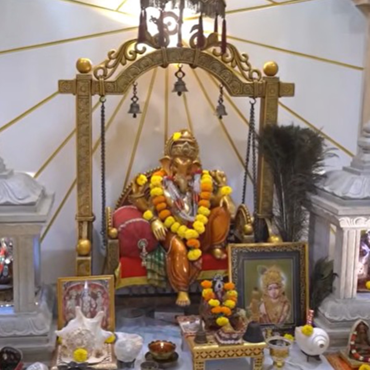 रेमो डिसूजा के घर में है दुनिया का सबसे छोटा शिवलिंग