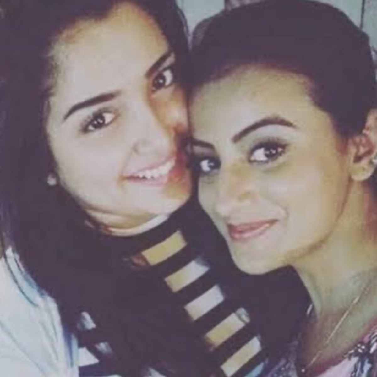 Aamrapali Dubey akshara singh 
