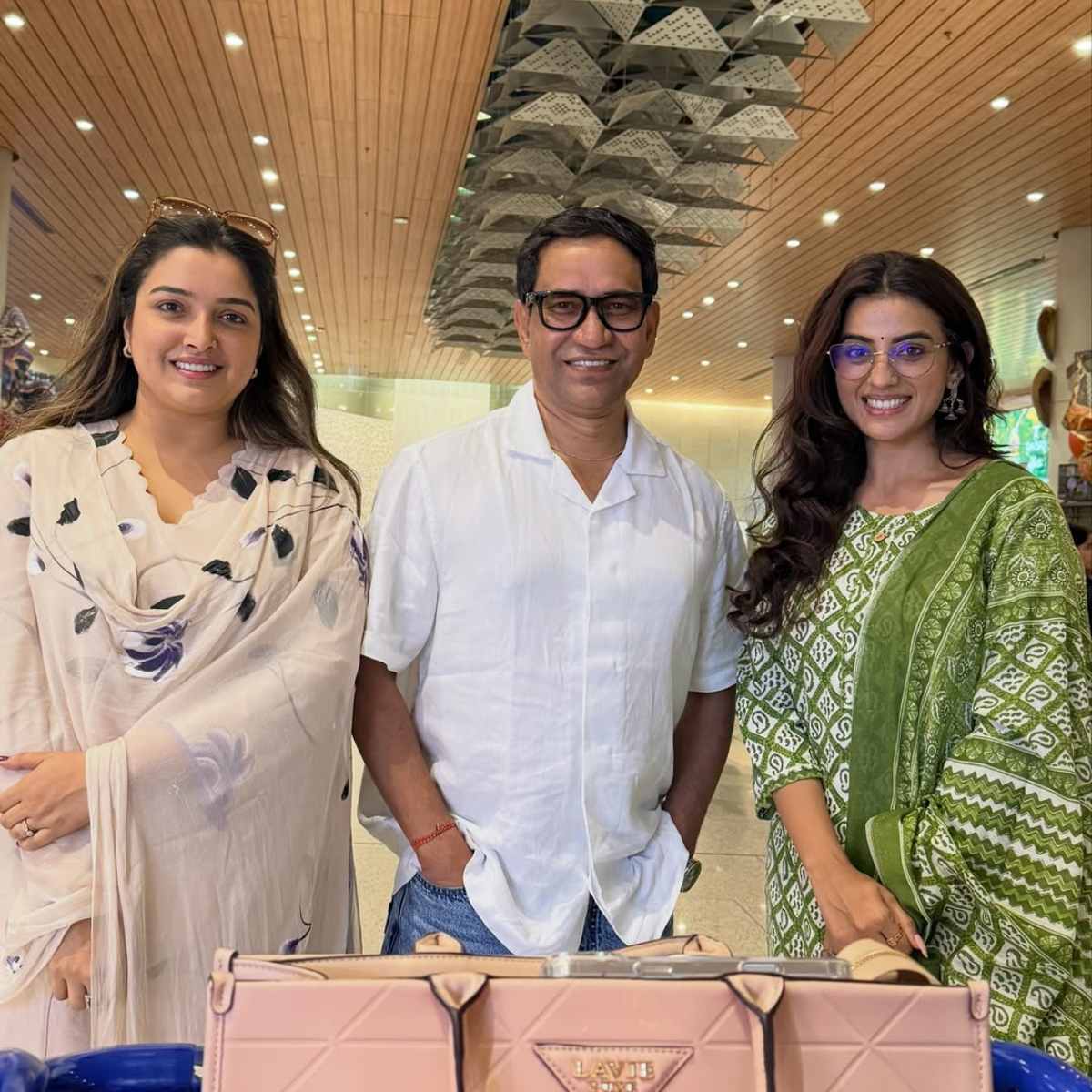 Aamrapali Dubey akshara singh 