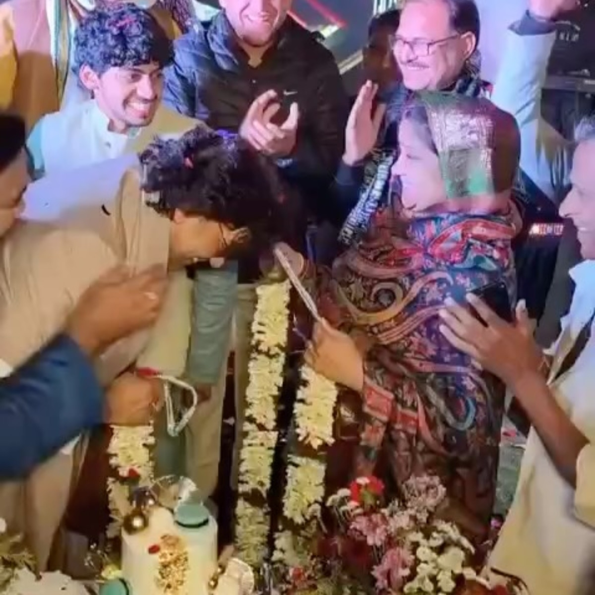 आशुतोष राणा-रेणुका शहाणे ने फिर लिए सात फेरे