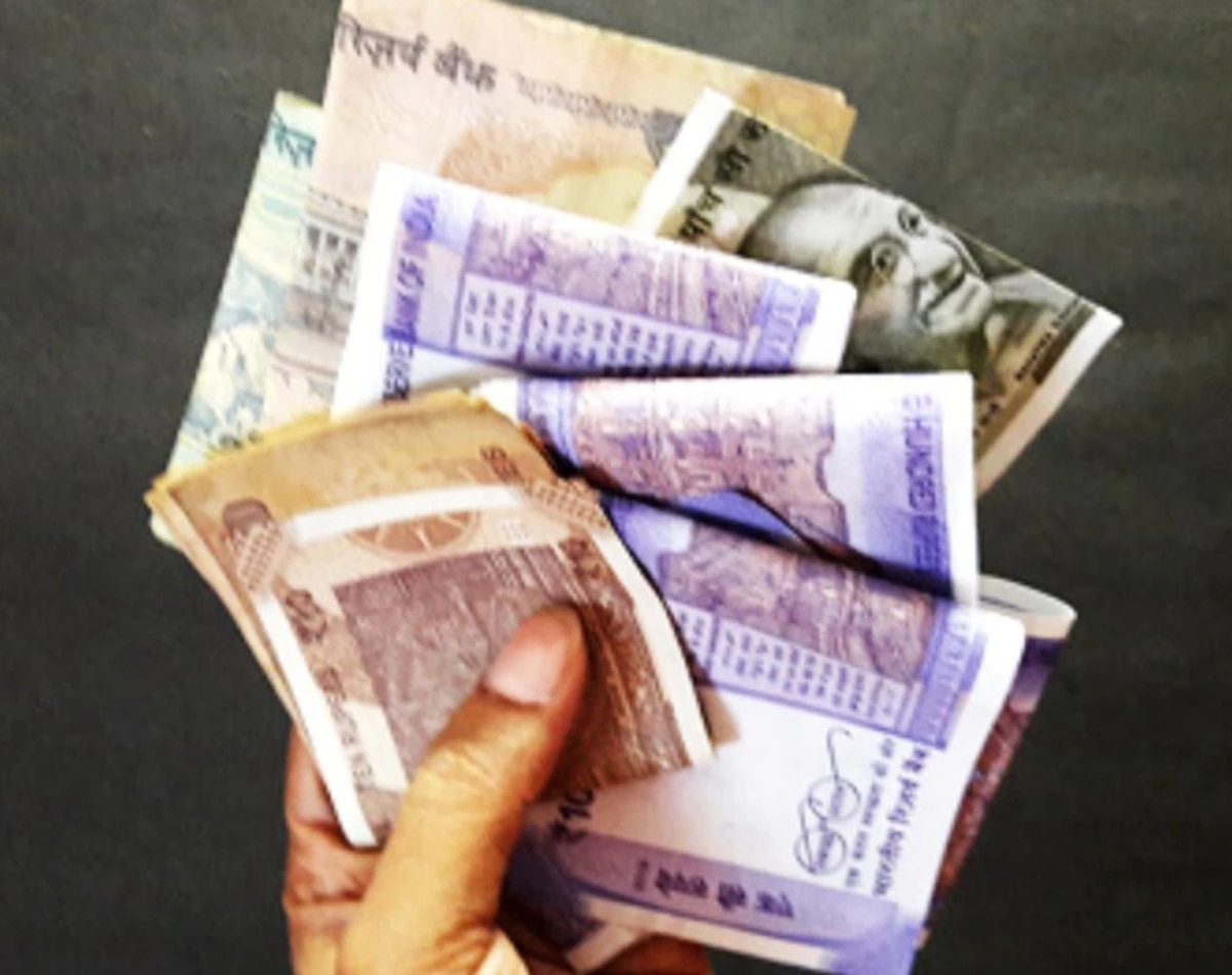 एक बार में बदल सकते हैं इतने नोट