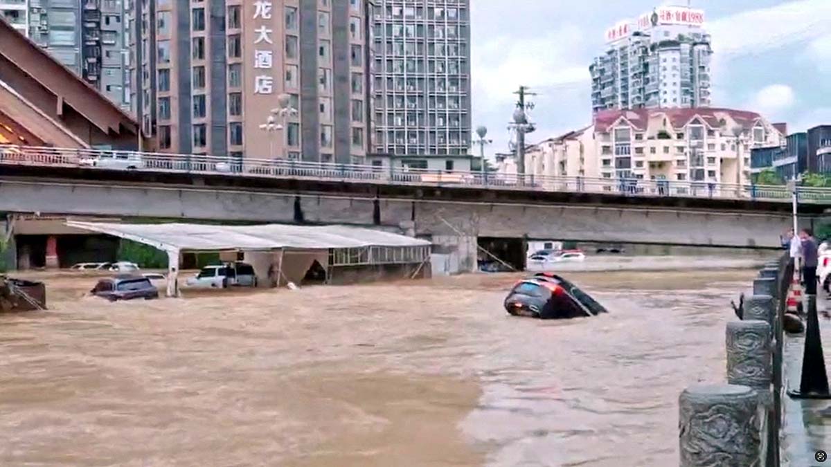  China Floods Earthquake 