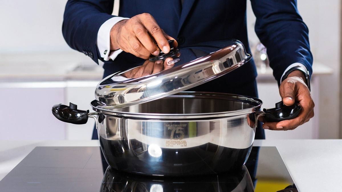 Electric induction coocktop 