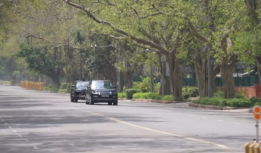Narendra Modi Convoy Reduced