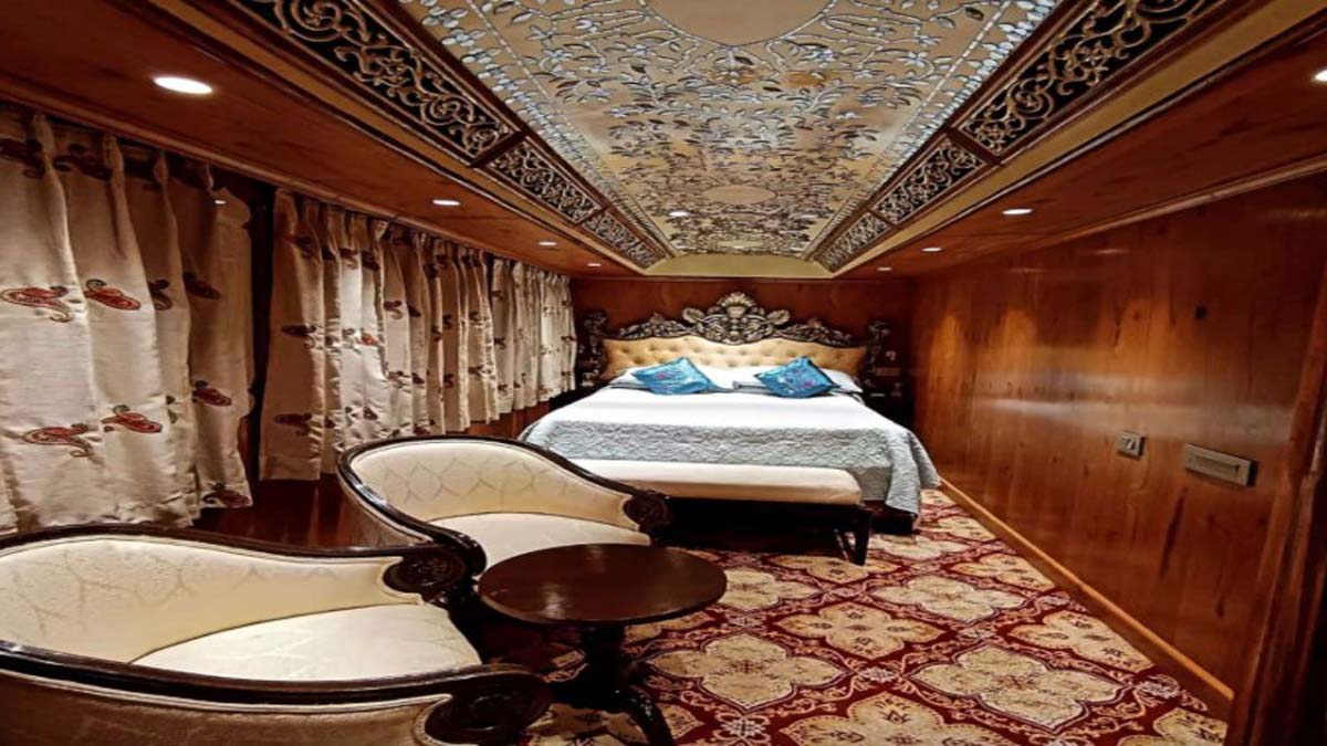 Palace on wheels Train Coach (palaceonwheels.rajasthan.gov.in)