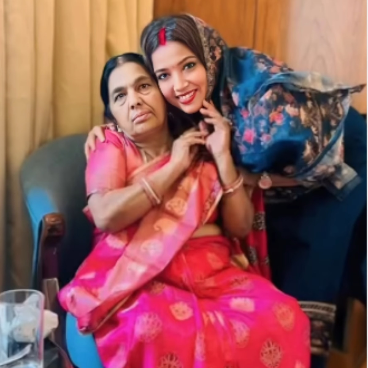 पवन सिंह की पत्नी ने दिया सुसाइड करने का हिंट?