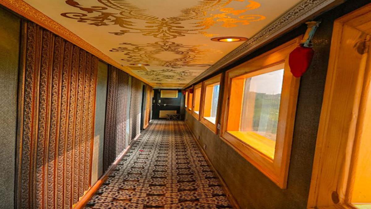  Palace on wheels Train Coach (palaceonwheels.rajasthan.gov.in)