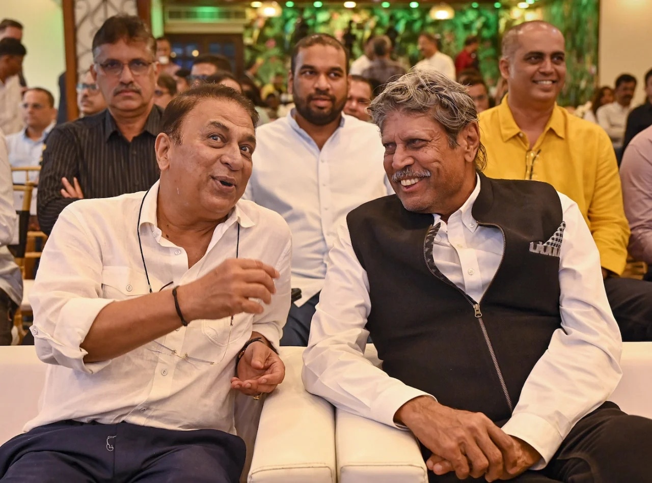 sunil gavaskara and kapil dev 