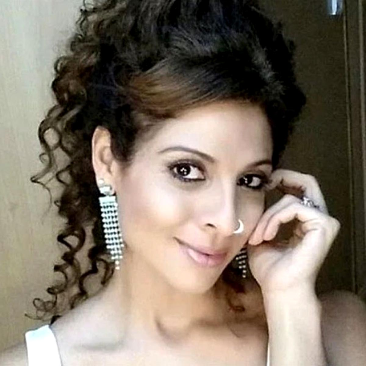 18 साल बड़े शख्स से की शादी