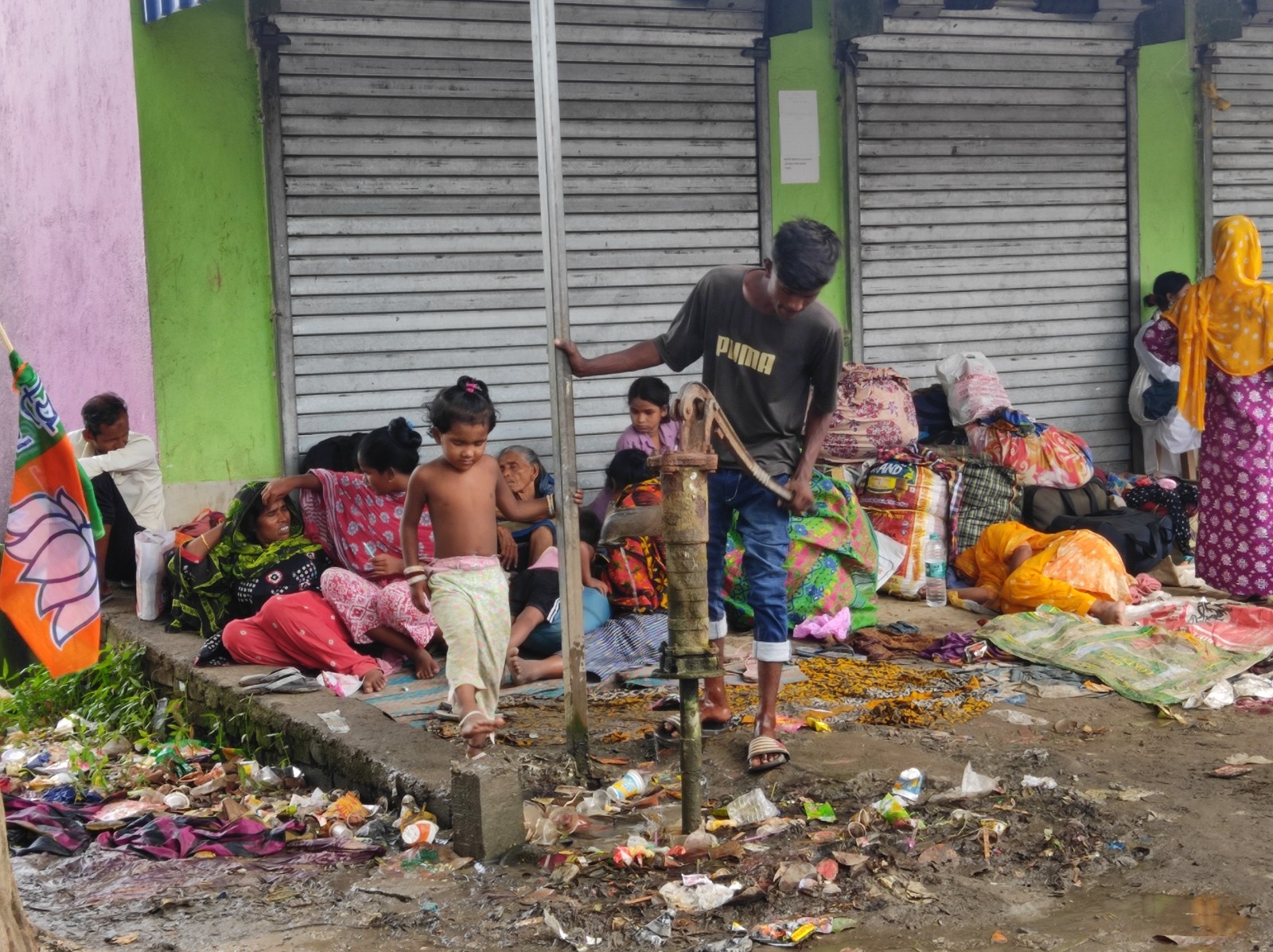 बंगाल सरकार का सख्त एक्शन