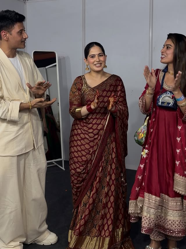 jaya-kishori-maroon-outfit-look