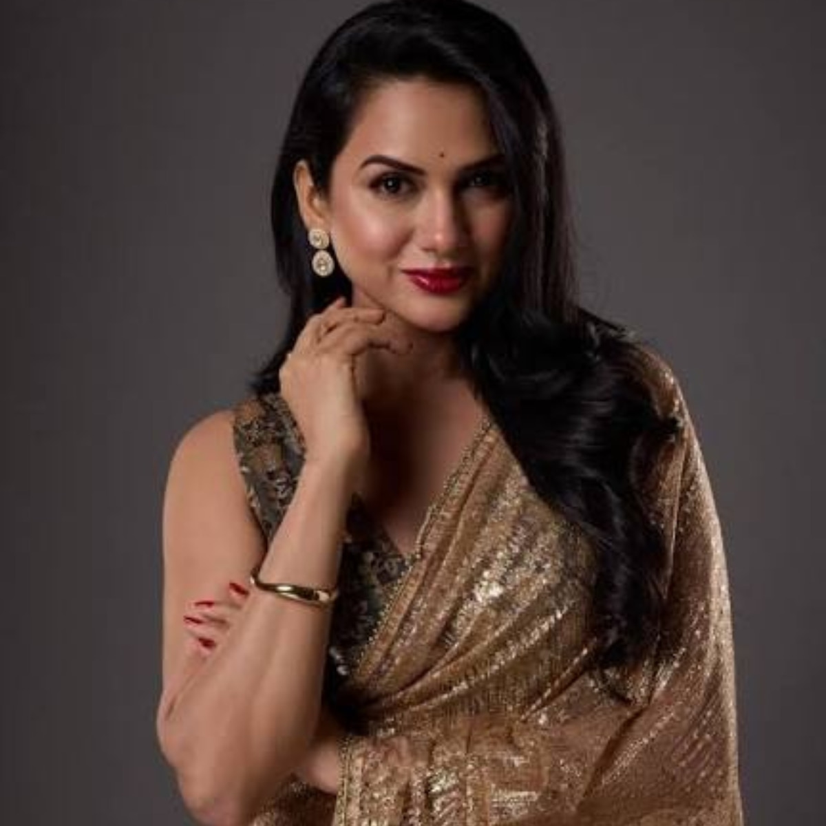 Akanksha chamola controversies