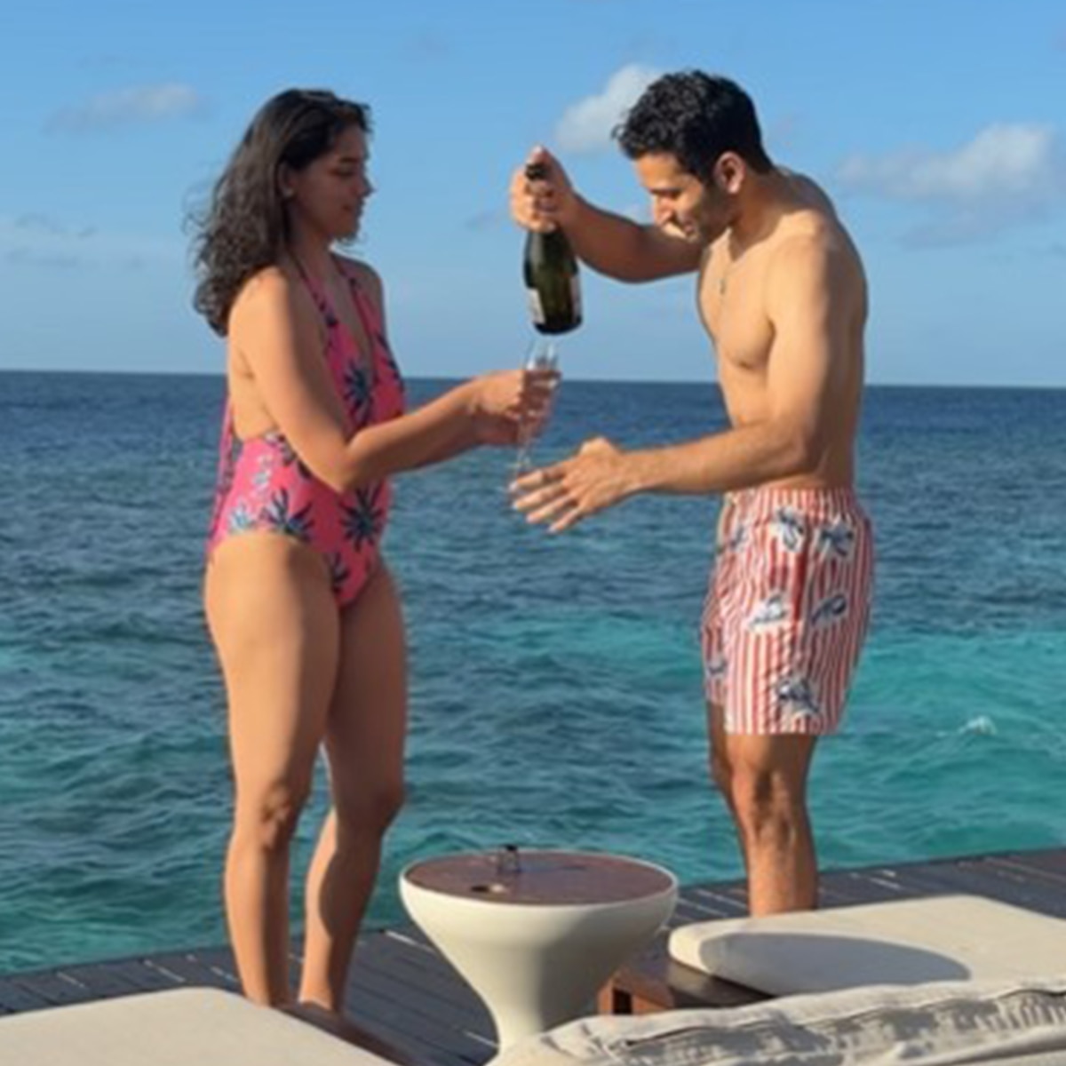 GF संग रोमांटिक हुआ अर्चना पूरन का बेटा