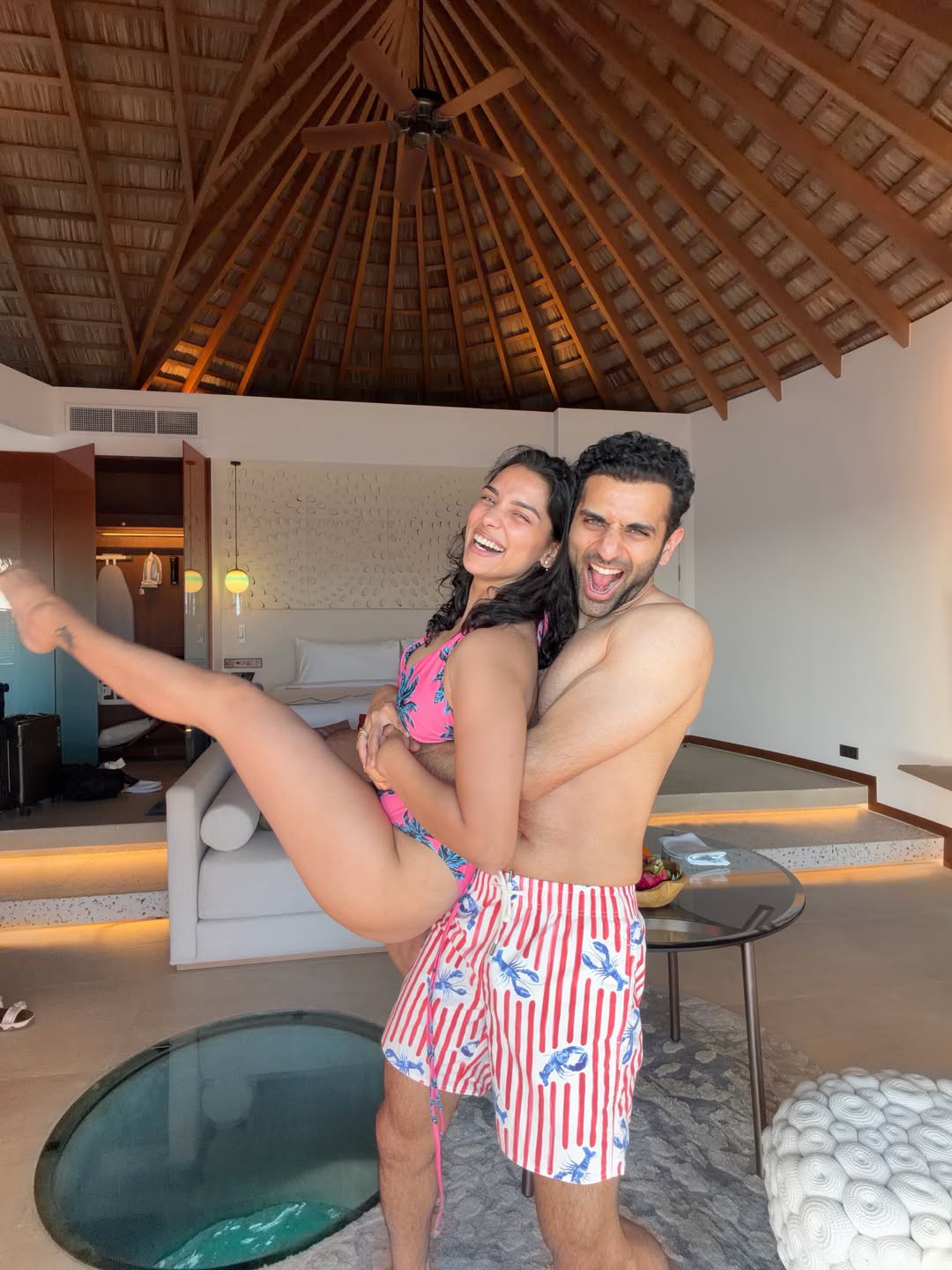 GF संग रोमांटिक हुआ अर्चना पूरन का बेटा