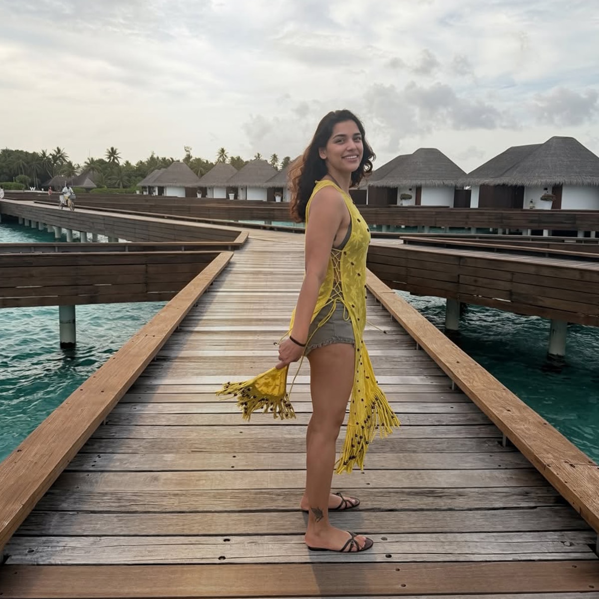 archana puran daughter in laws slayed in bikini 