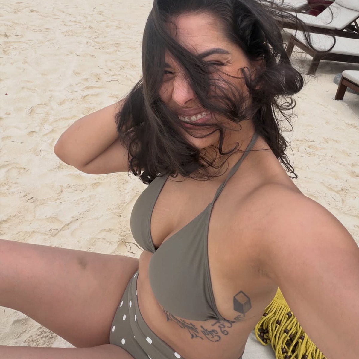 archana puran daughter in laws slayed in bikini 