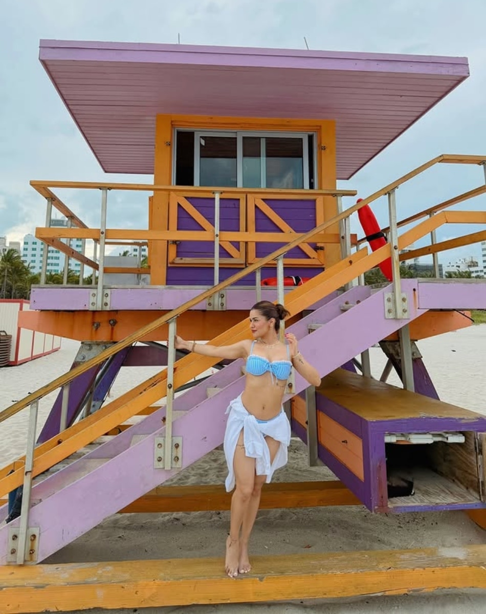 Avneet kaur bikini photos