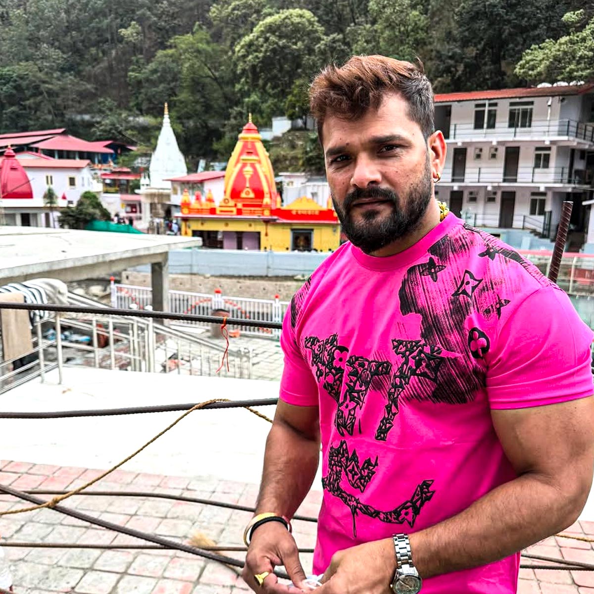 कितने पढ़े लिखे हैं भोजपुरी सितारे