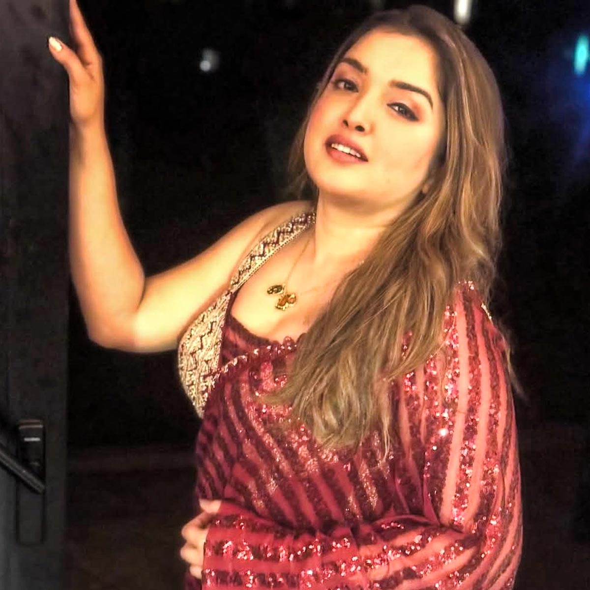 कितने पढ़े लिखे हैं भोजपुरी सितारे