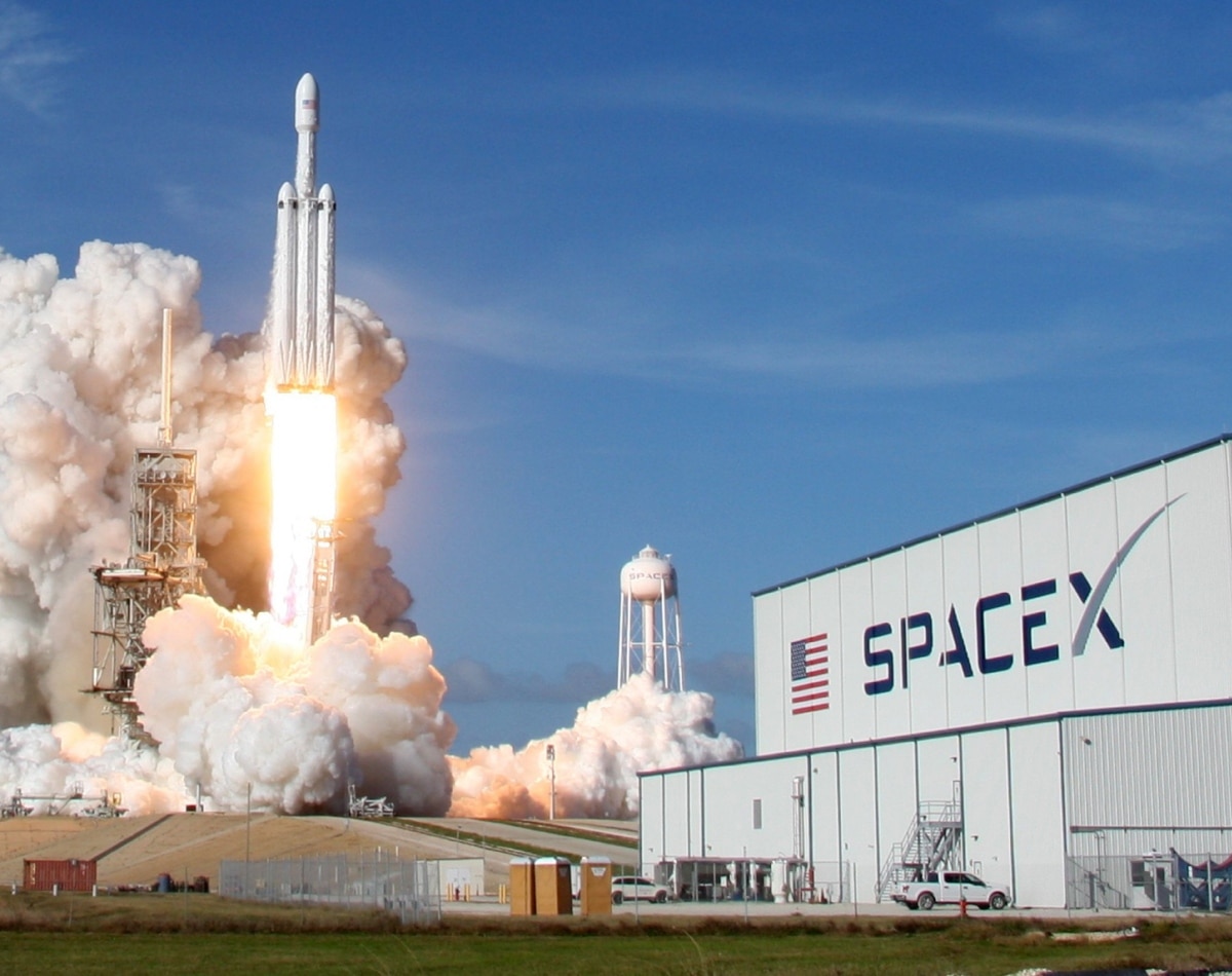 SpaceX का ऐसा रहा मार्केट डेब्यू