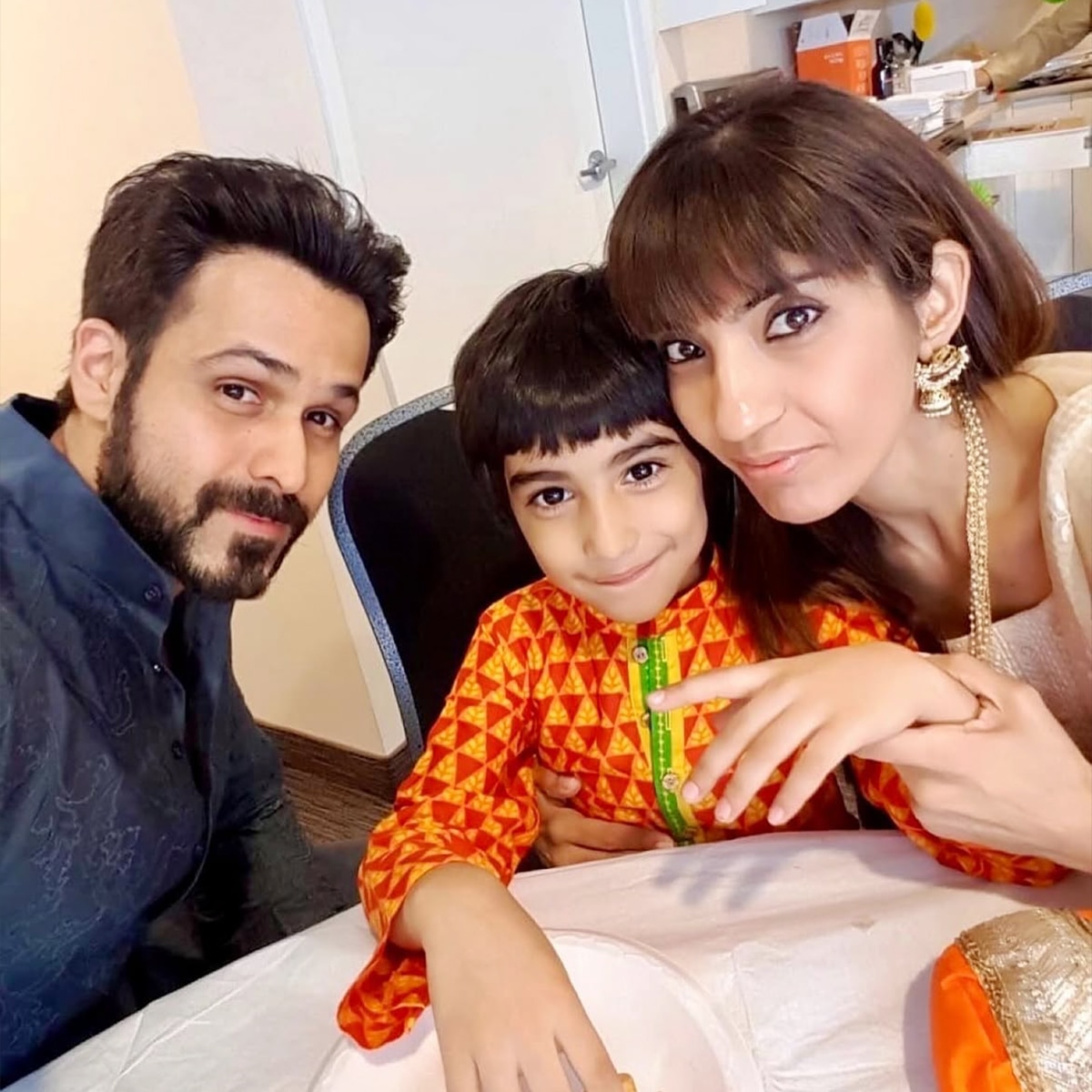 इमरान हाशमी ने इंटीमेट सीन्स देकर मचाई सनसनी