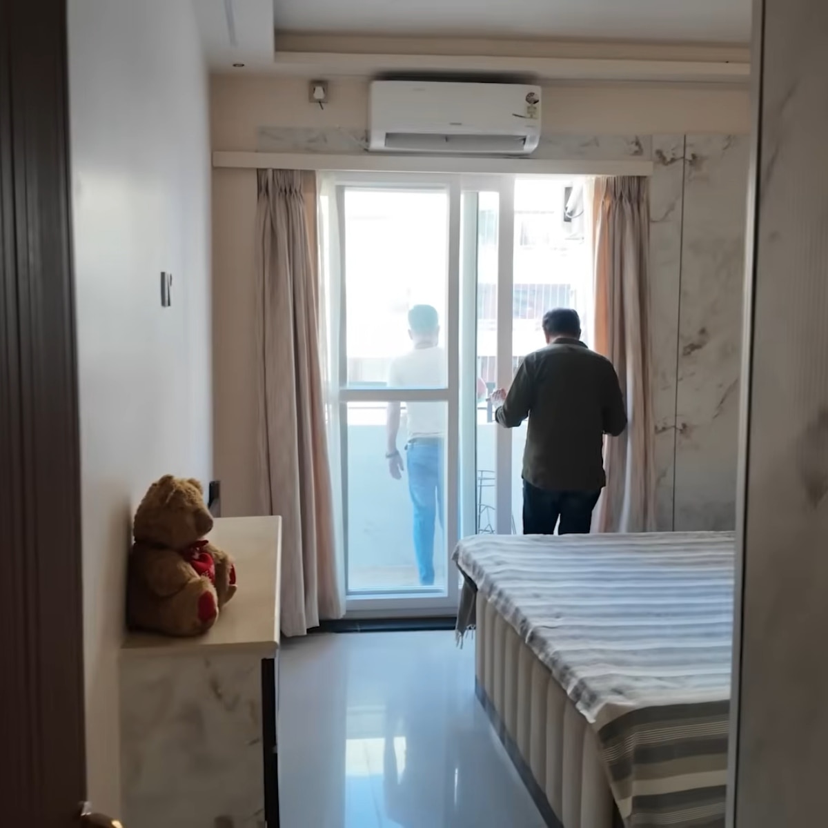 Gaurav Khanna new kanpur home vlog