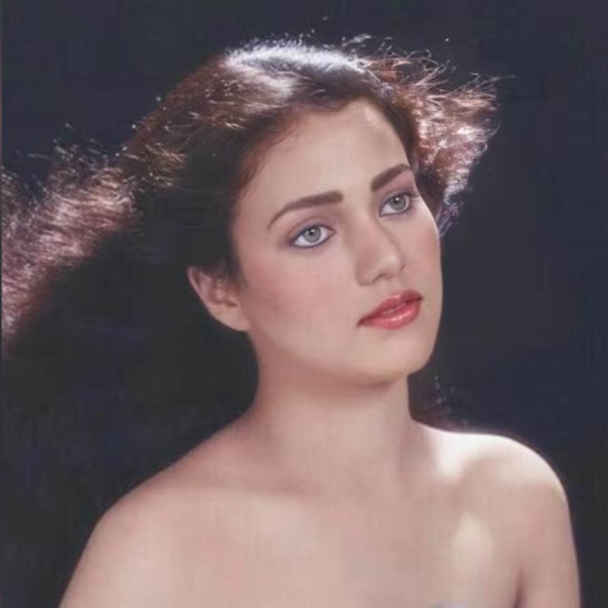 actress mandakini new haircut