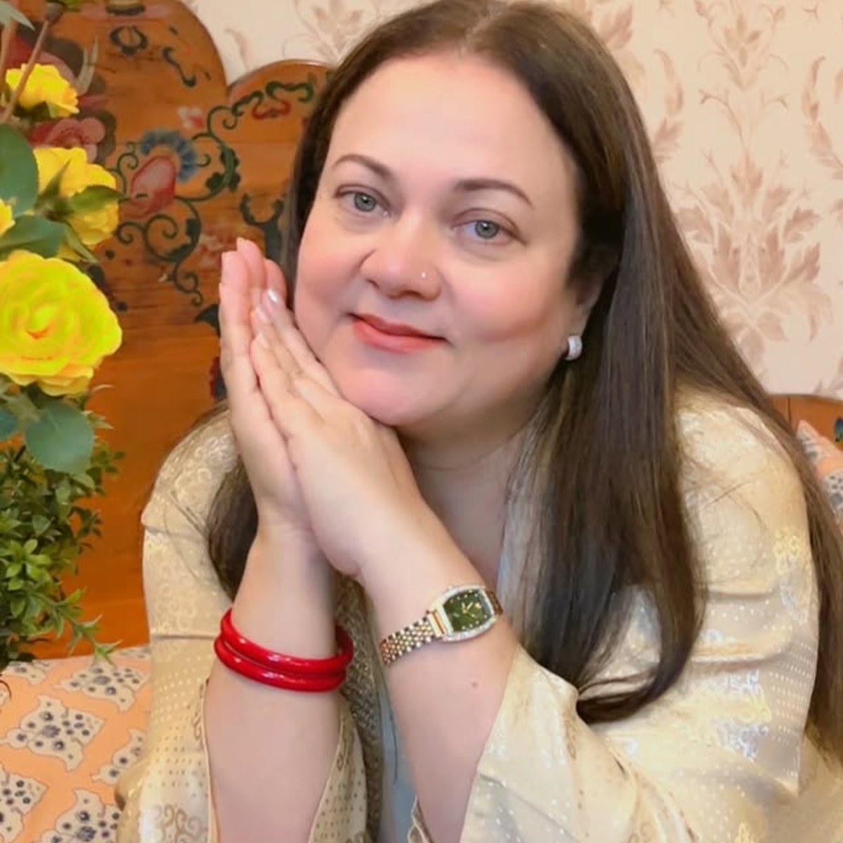 actress mandakini new haircut