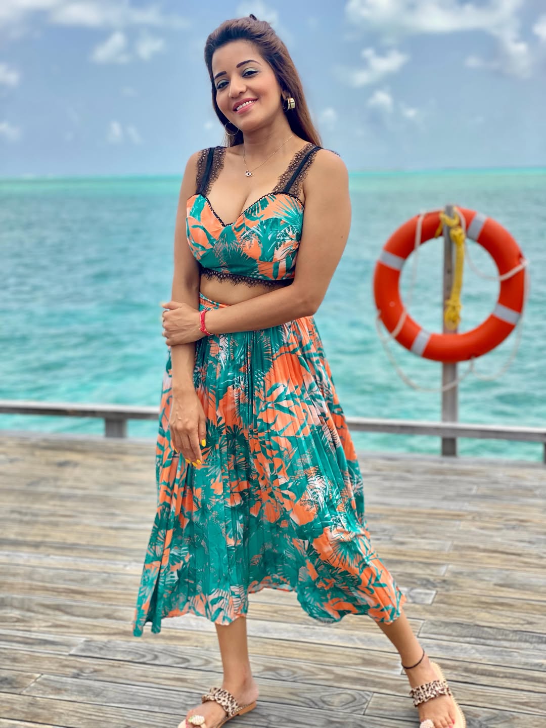 Monalisa bikini photos