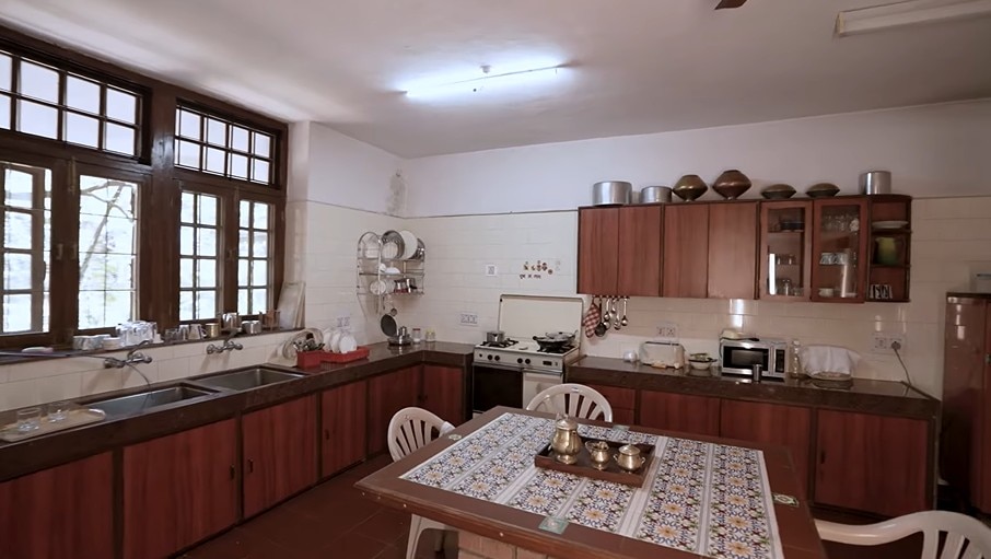 Neelam Bungalow Tour 